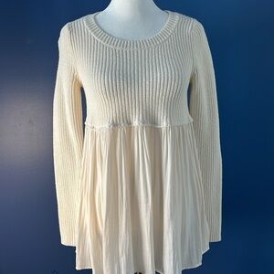 Kimchi Blue- ribbed cream sweater tunic style flowing gathered bottom, sz small